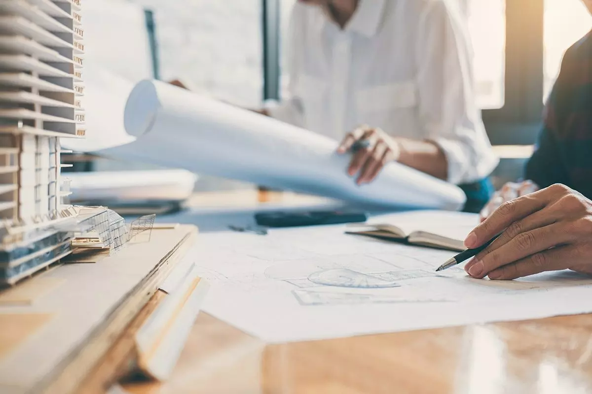 QUALIFICATIONS & RESPONSIBILITIES a project architect