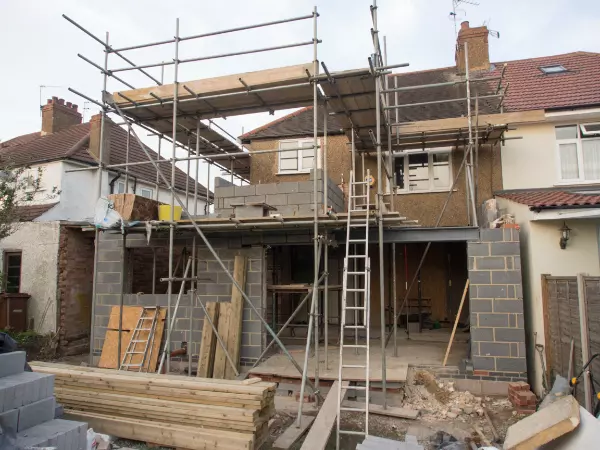 HOW CLOSE TO A BOUNDARY CAN AN EXTENSION BE BUILT?